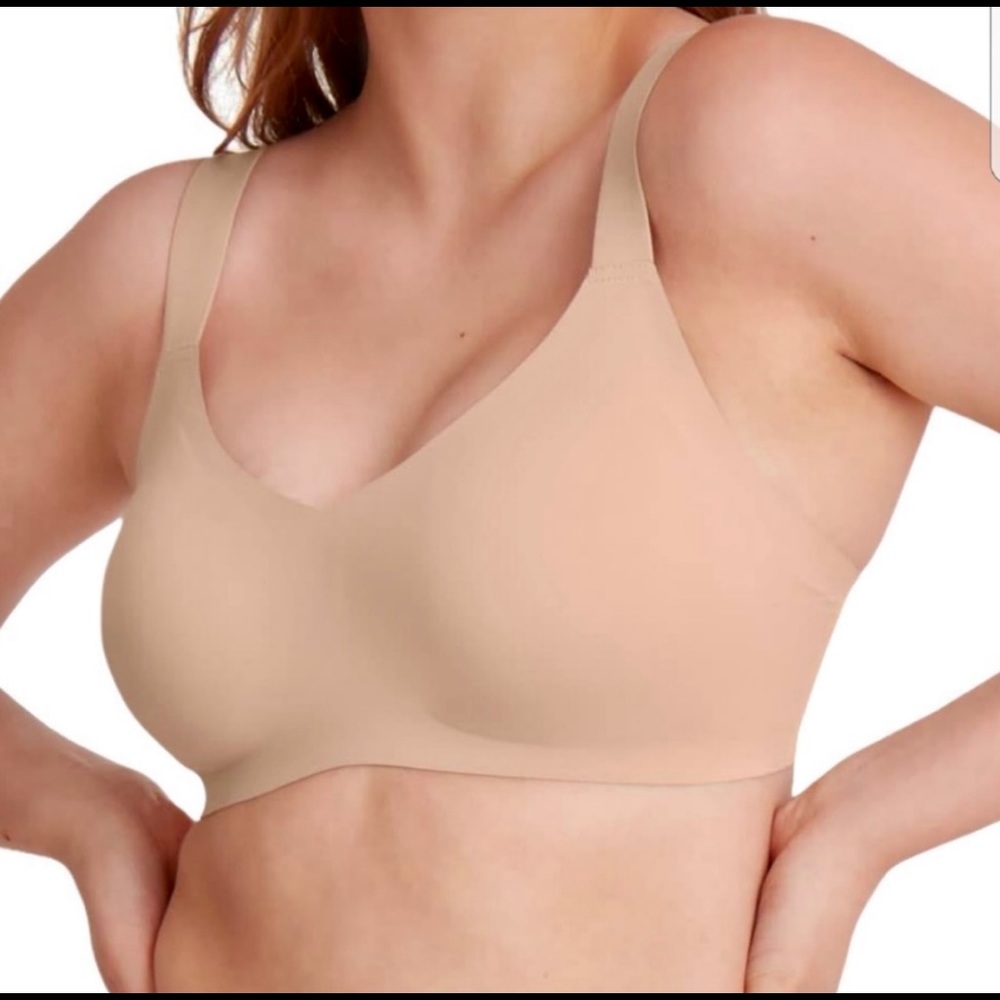 Knix Padded Wide Strap V-Neck Convertible Strap